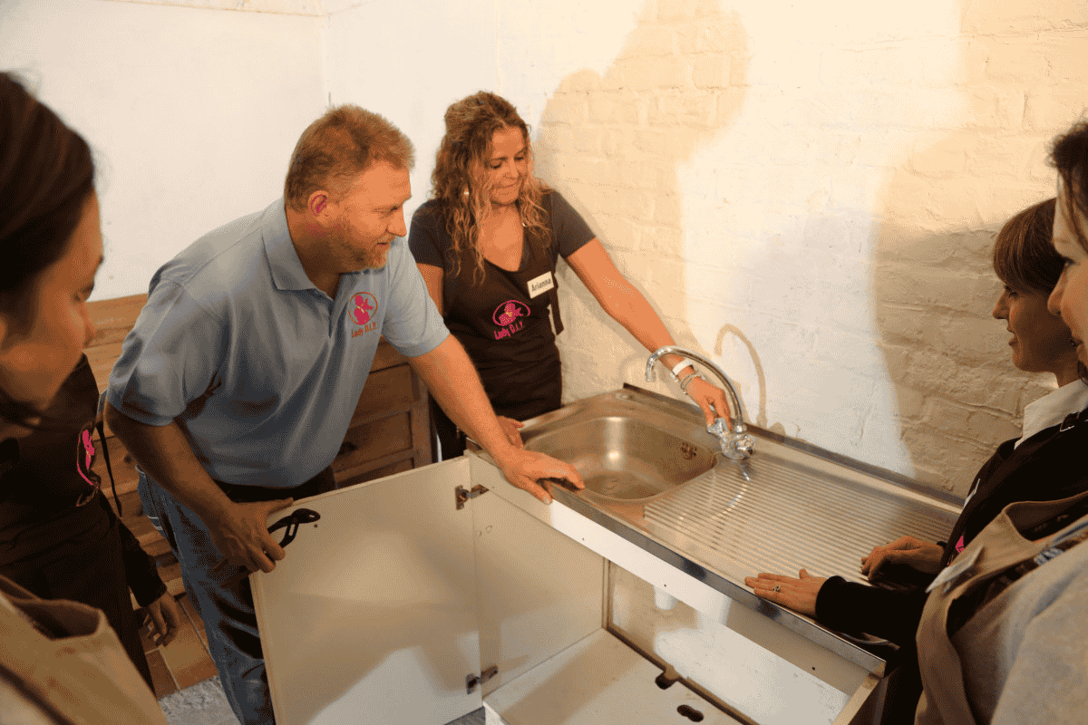 BEAT HANDYMAN SERVICES FOR YOUR HOME